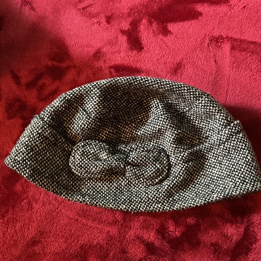 Mark grey hat - Picture 2 of 5